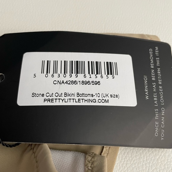 NWT Pretty little thing bikini bottoms - Picture 4 of 8